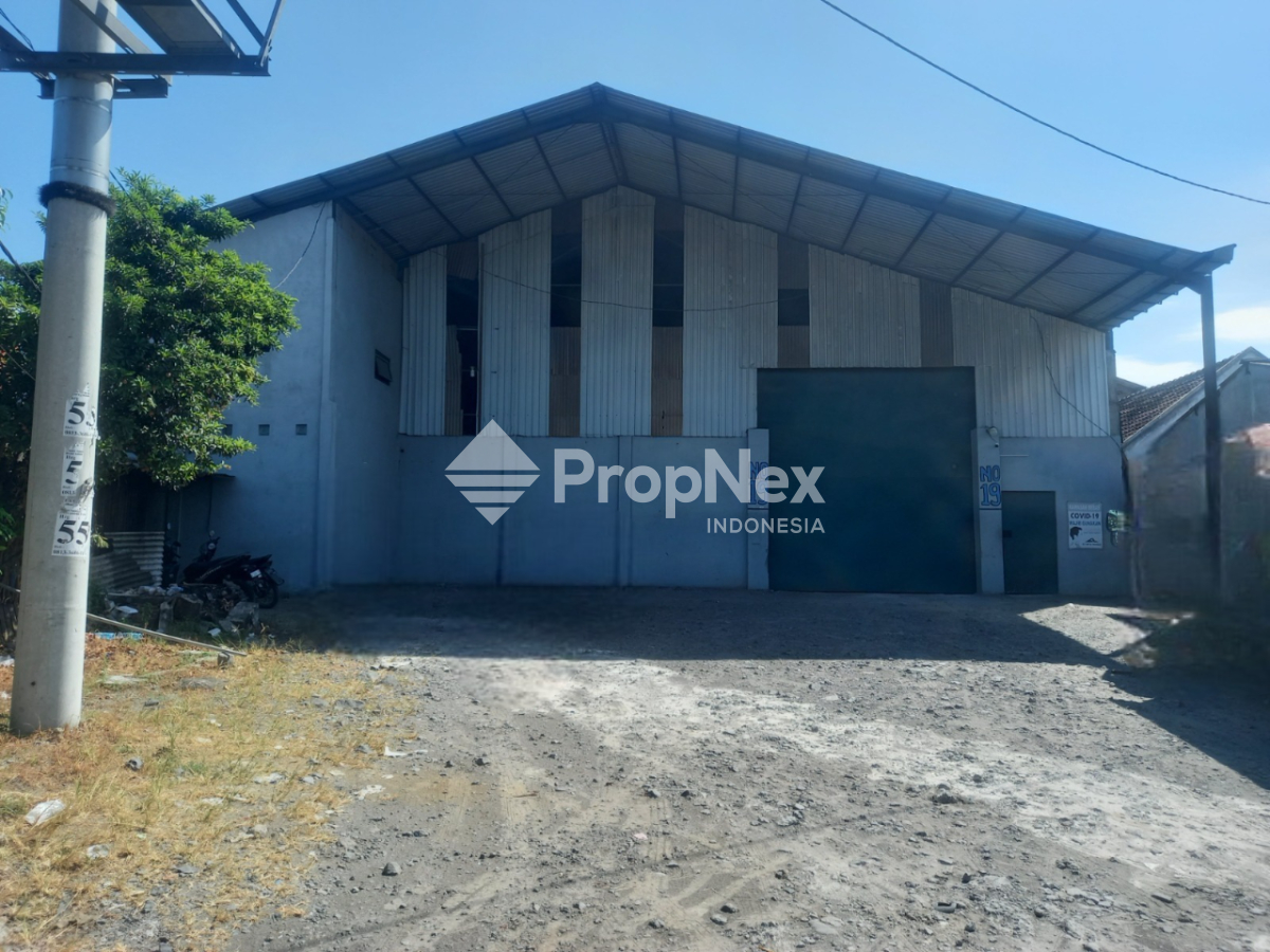 Gudang Strategis Raya Kedamean, Gresik - 1200 m²